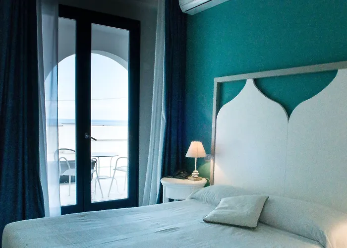 Hotell Cutimare - Aeolian Charme 4*