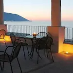 Ξενοδοχείο Cutimare - Aeolian Charme 4*